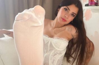 Farklı fanteziler peşindeysen Arapgir escort Esen